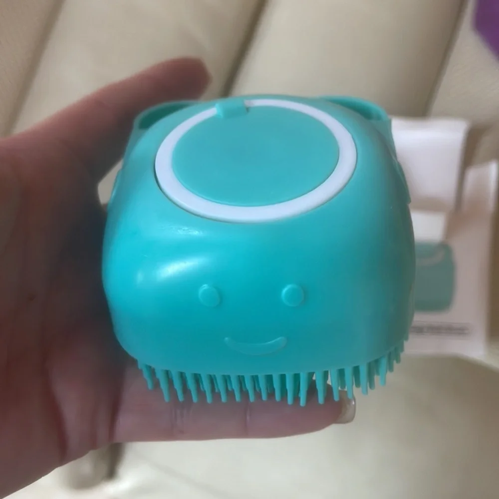 NIB silicone massage bath brush